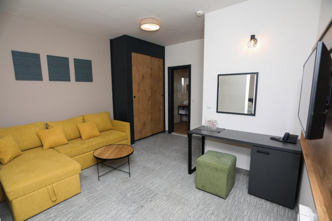 Hotel Board Jahorina Bagian luar foto