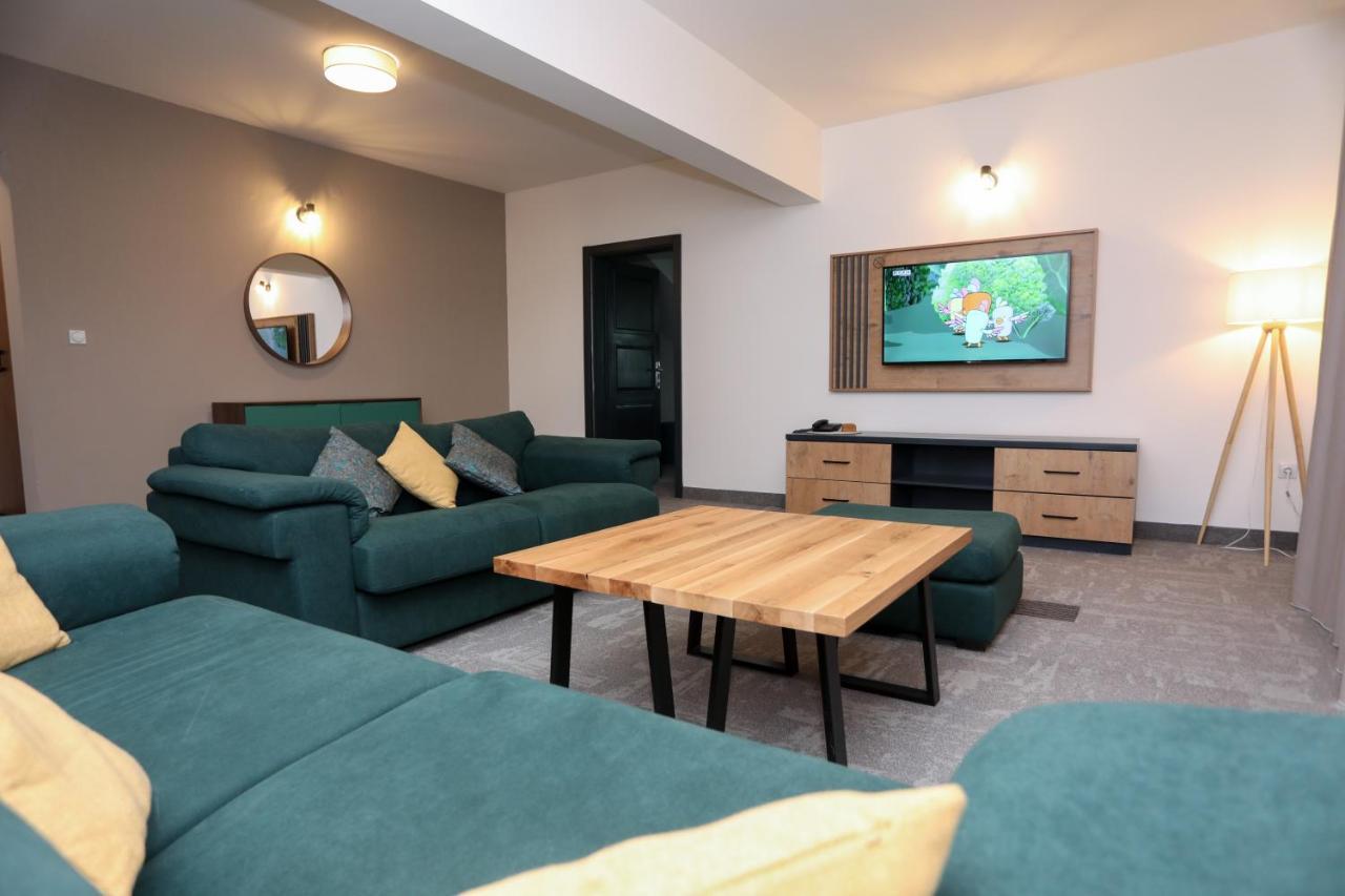 Hotel Board Jahorina Bagian luar foto