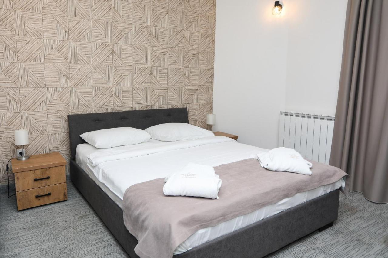 Hotel Board Jahorina Bagian luar foto