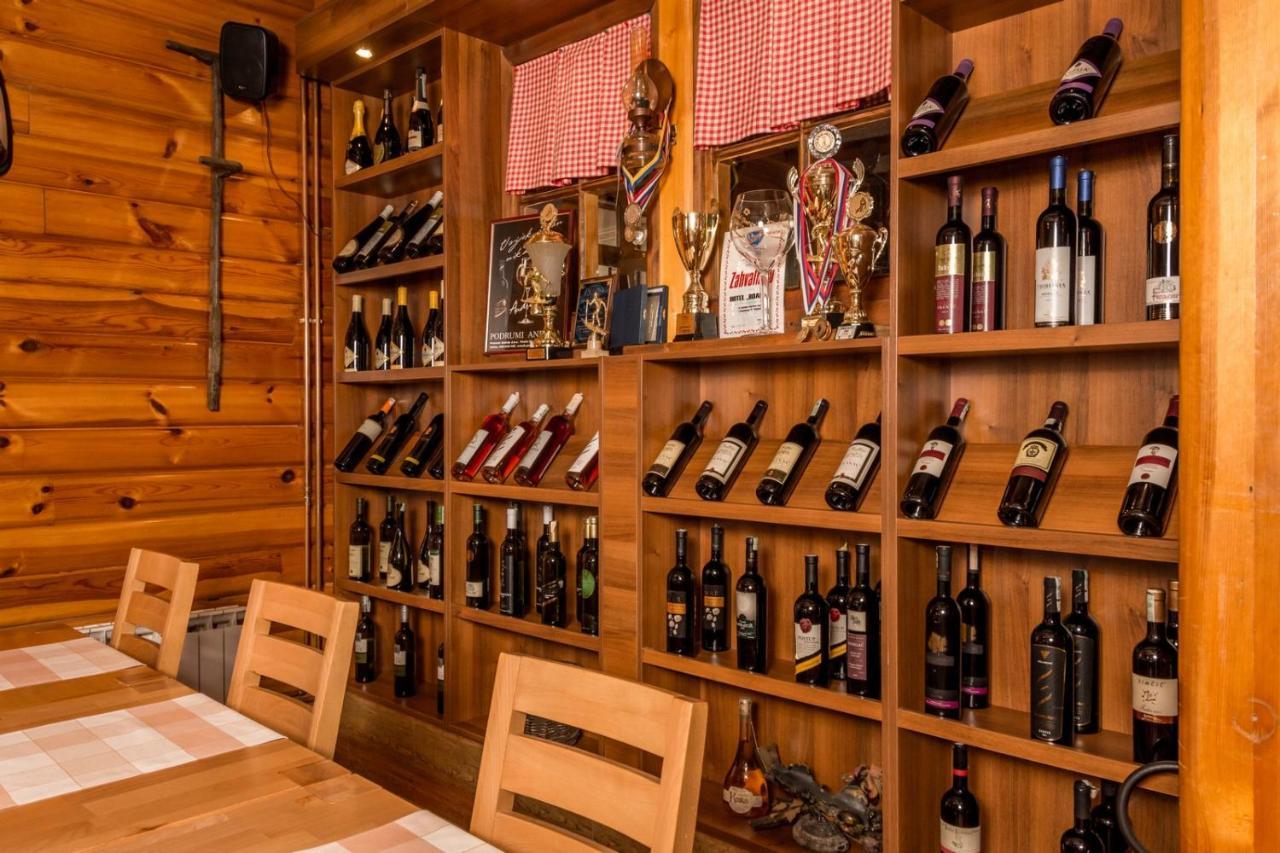 Hotel Board Jahorina Bagian luar foto